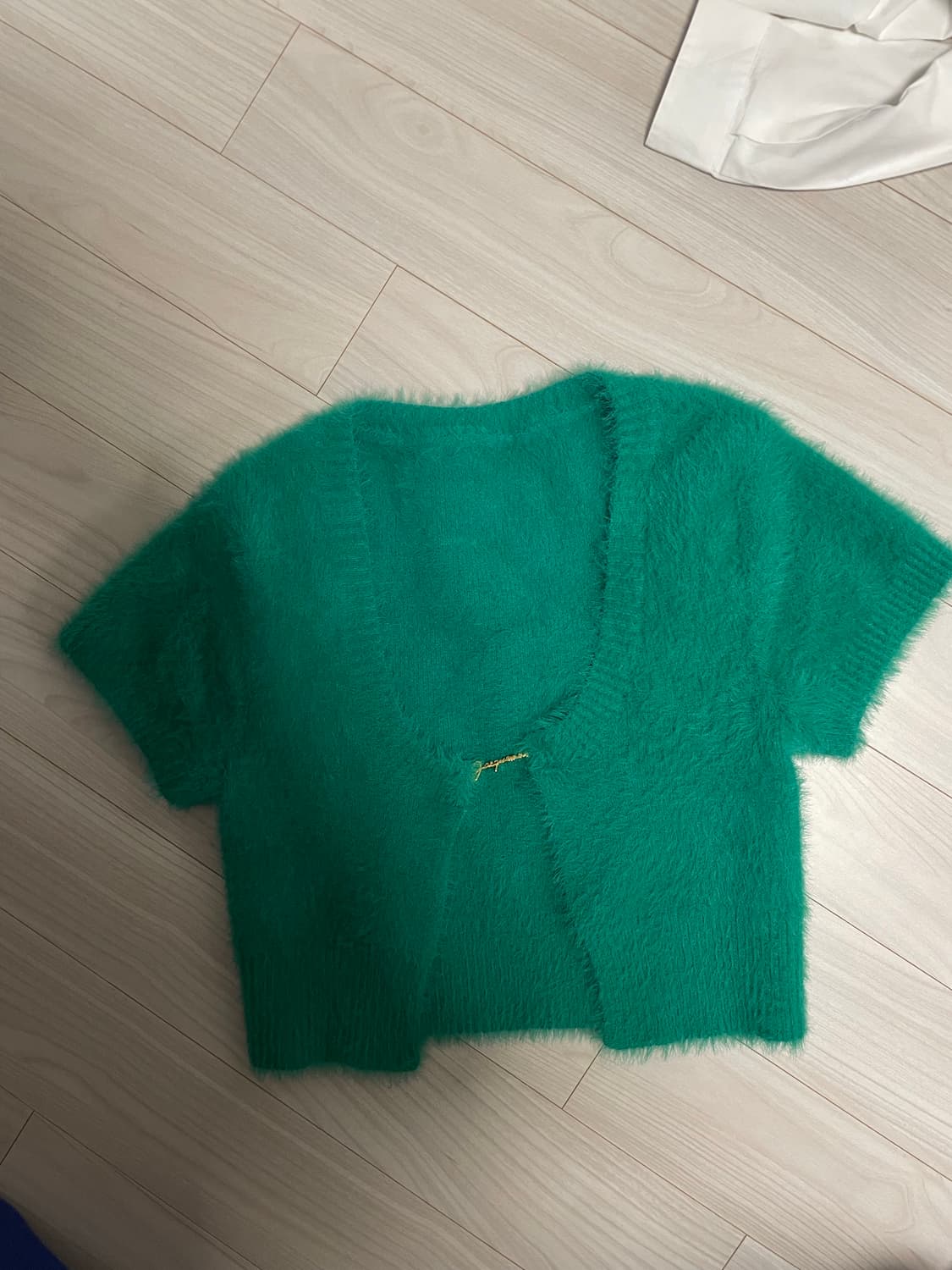 자크뮈스 라 마이유 네브 크롭 가디건 그린 36 상품이미지1