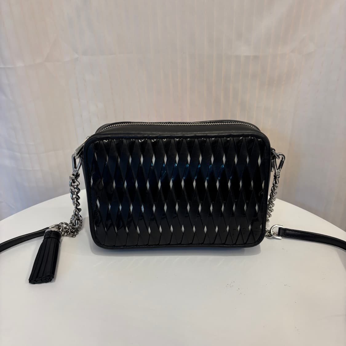 정품 마이클코어스 태슬 크로스백     상품이미지2