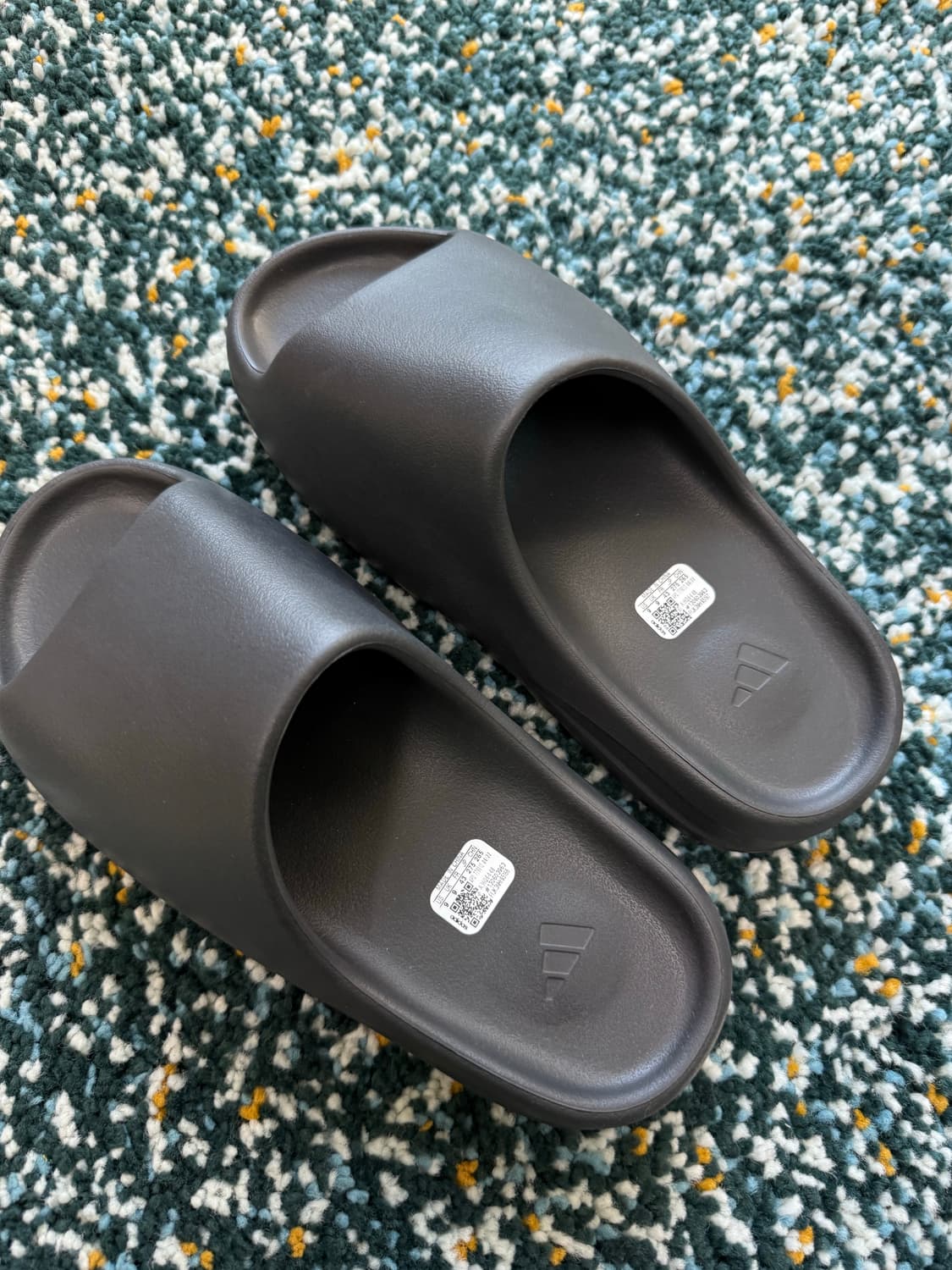 아디다스 이지 슬라이드 오닉스 상품이미지5