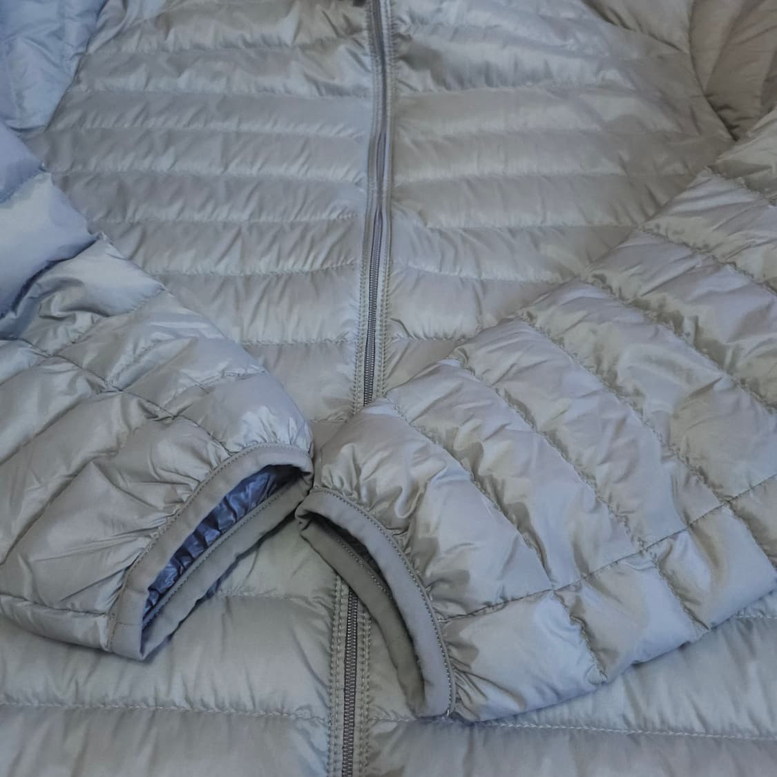 유니클로 구스다운 경량패딩잠바 105 XL 거위털 라이트다운 상품이미지9