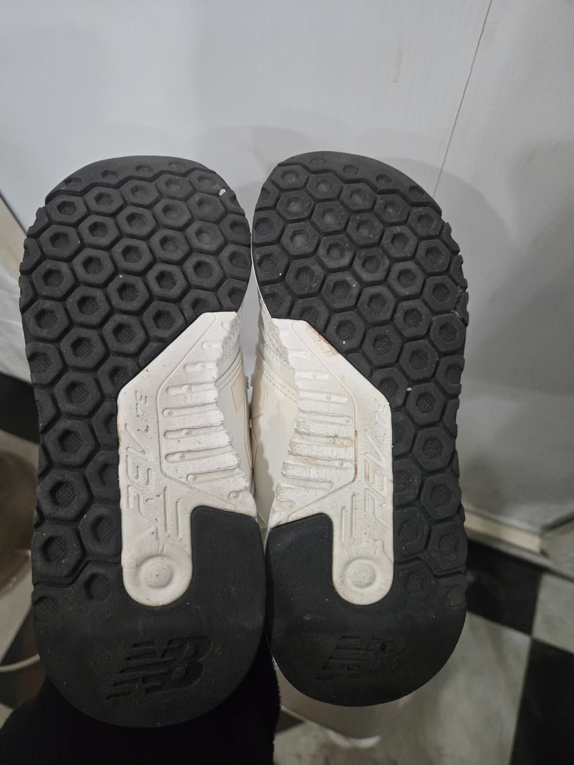 (사이즈230) New balance 뉴발란스 신발! 깔끔한 스타일! 상품이미지4