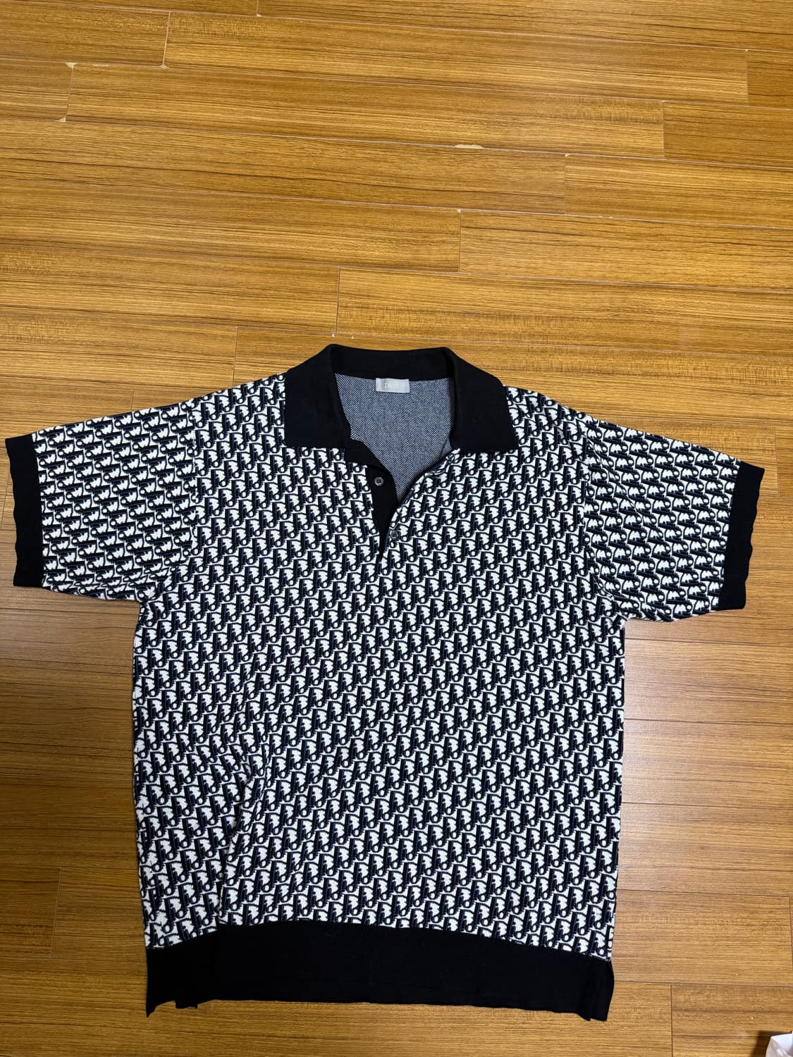 디올 오블리크 pk셔츠 판매합니다 상품이미지1