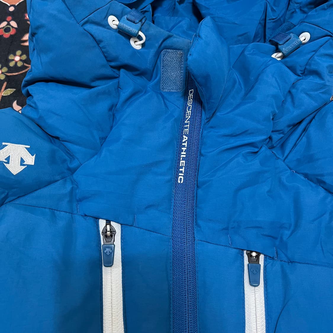 데상트 여성 스피릿마크 로고 후드 패딩 점퍼 S/85 상품이미지5