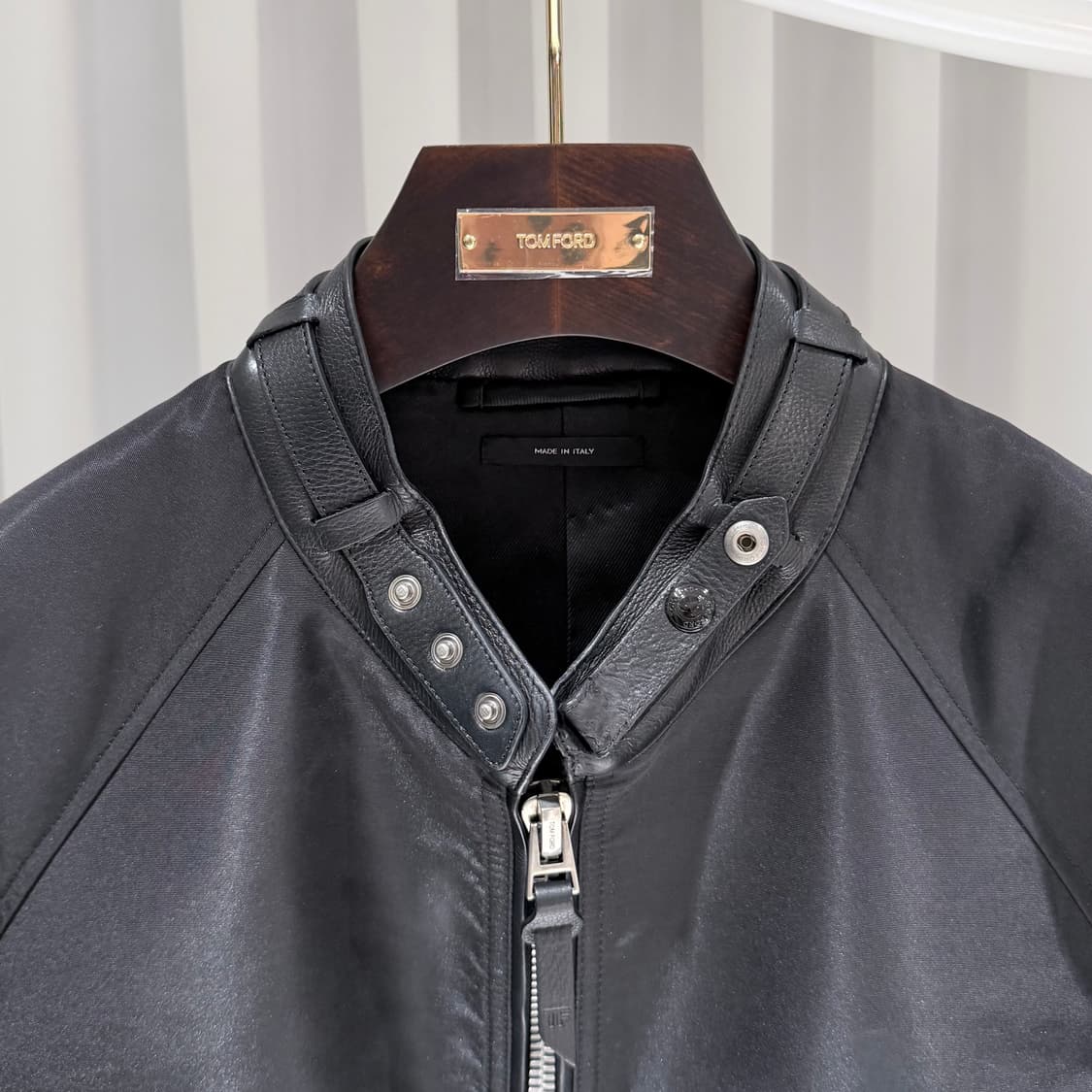 (A+/54) / 톰포드 실크 봄버 레더 자켓 블랙 상품이미지4