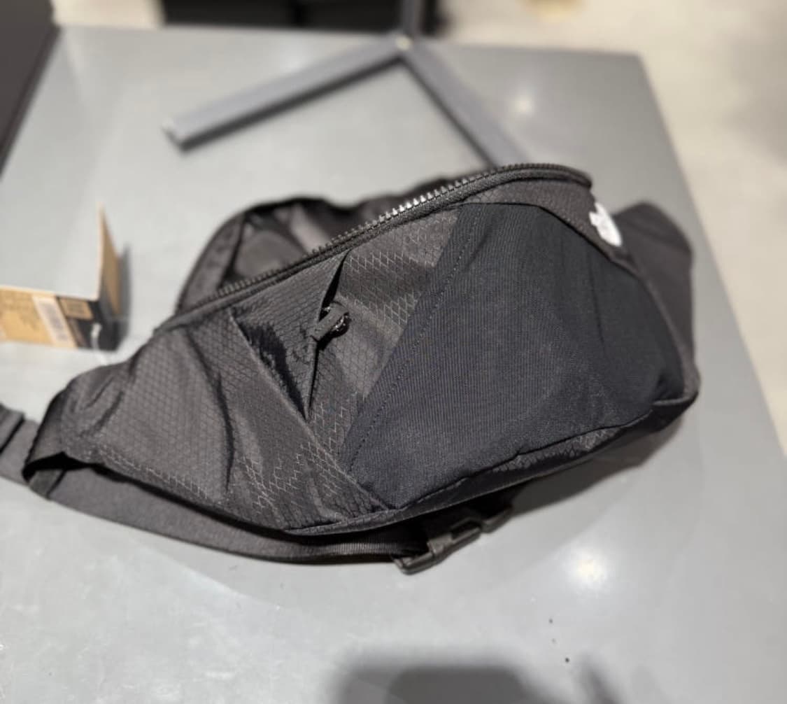 마운틴 라이트 힙색 블랙NN2PR13A(새상품) 상품이미지2