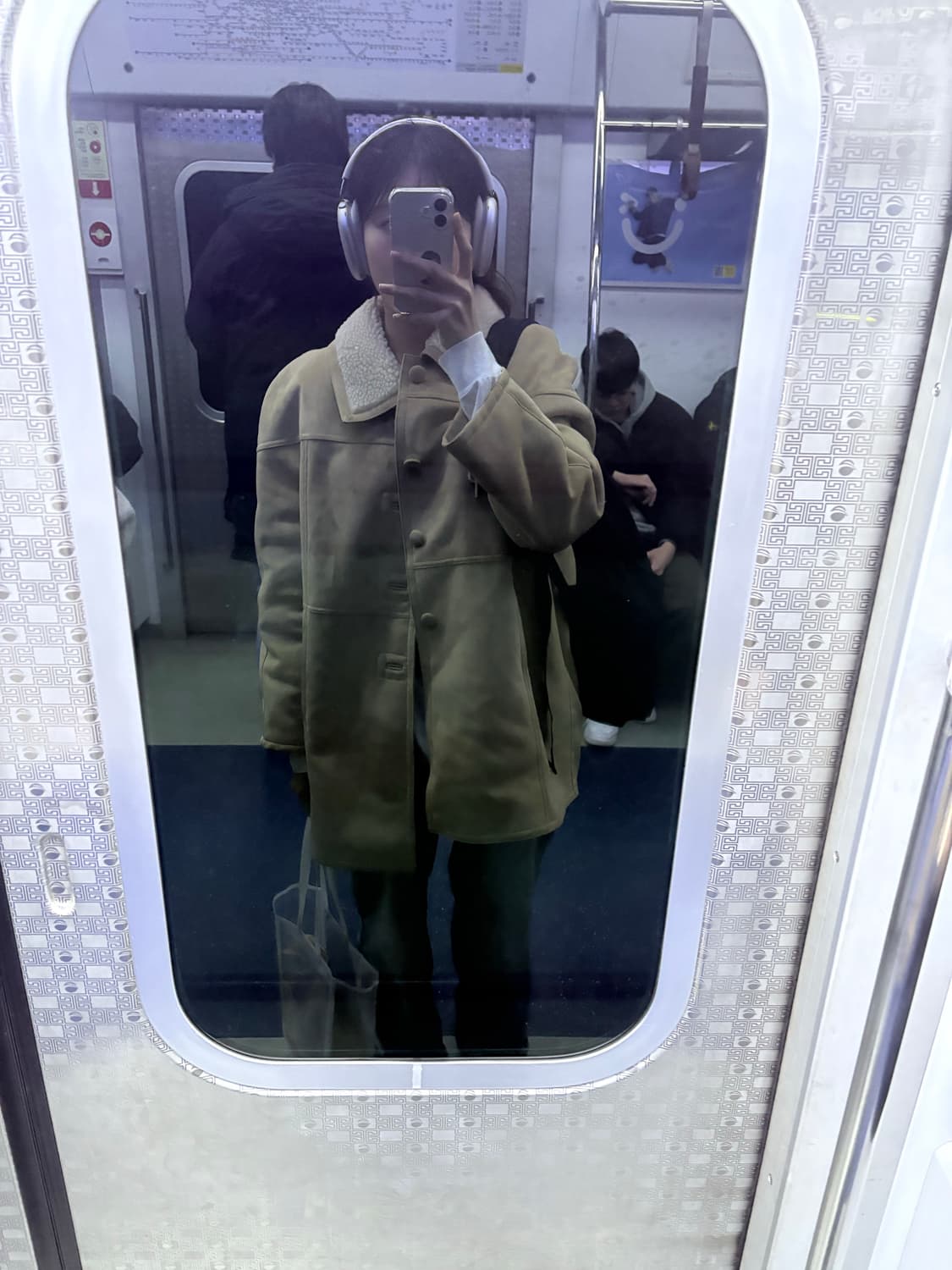 오버듀플레어 무스탕  상품이미지4