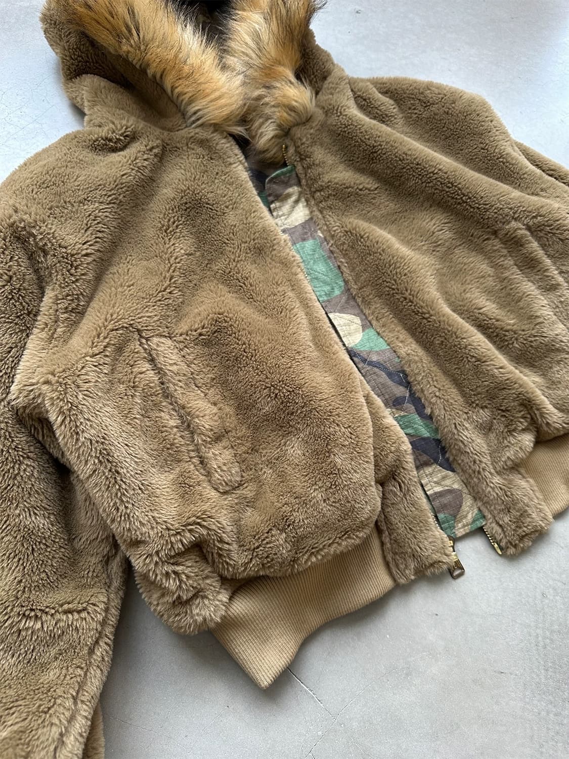 Reversible Camo Fur Bomber 상품이미지10