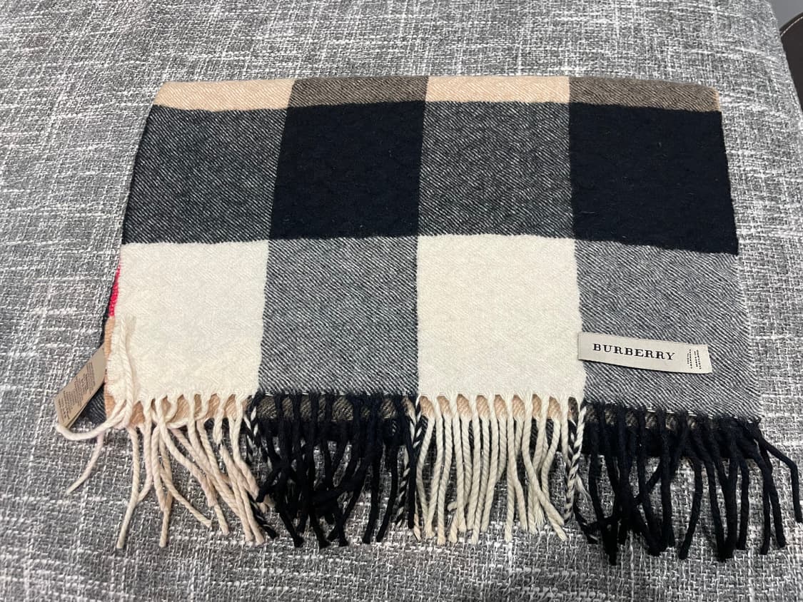 버버리 체크 캐시미어  머플러 정품 상품이미지1