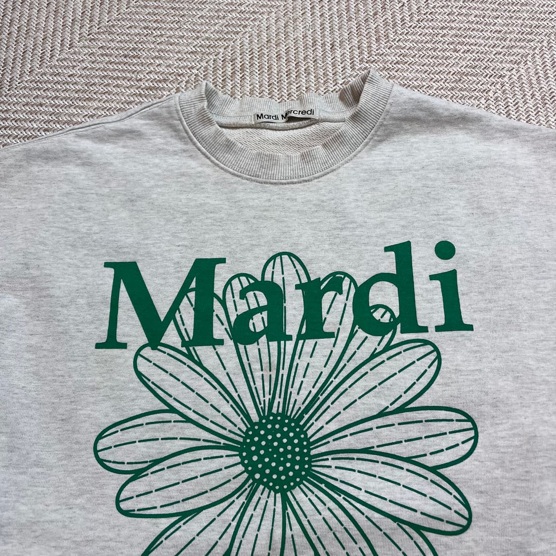 [정품] 마르디메크르디 오트밀 그린로고 맨투맨 [ 실확 ] 상품이미지4