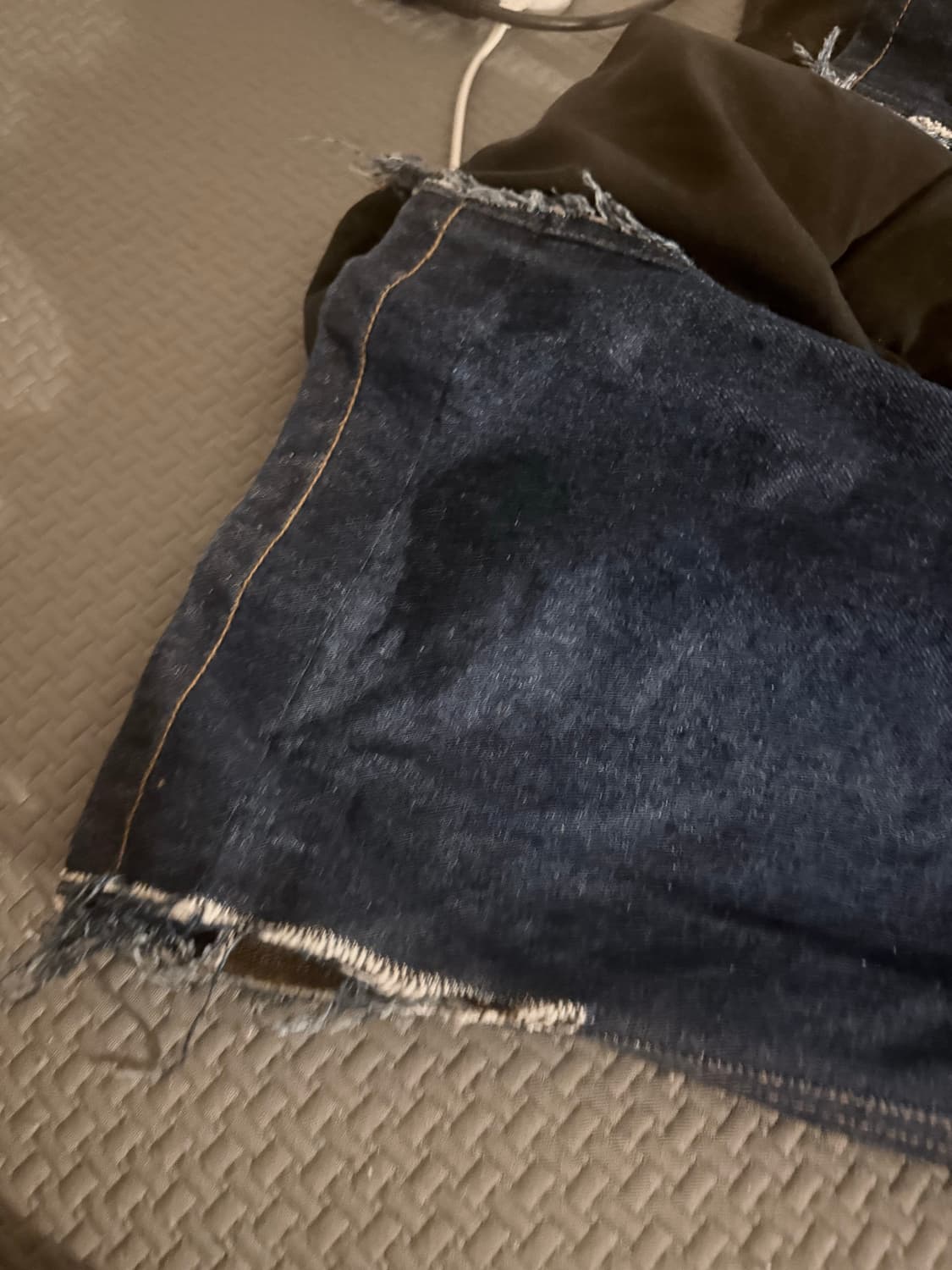 아미 플레어진 팝니다 상품이미지2