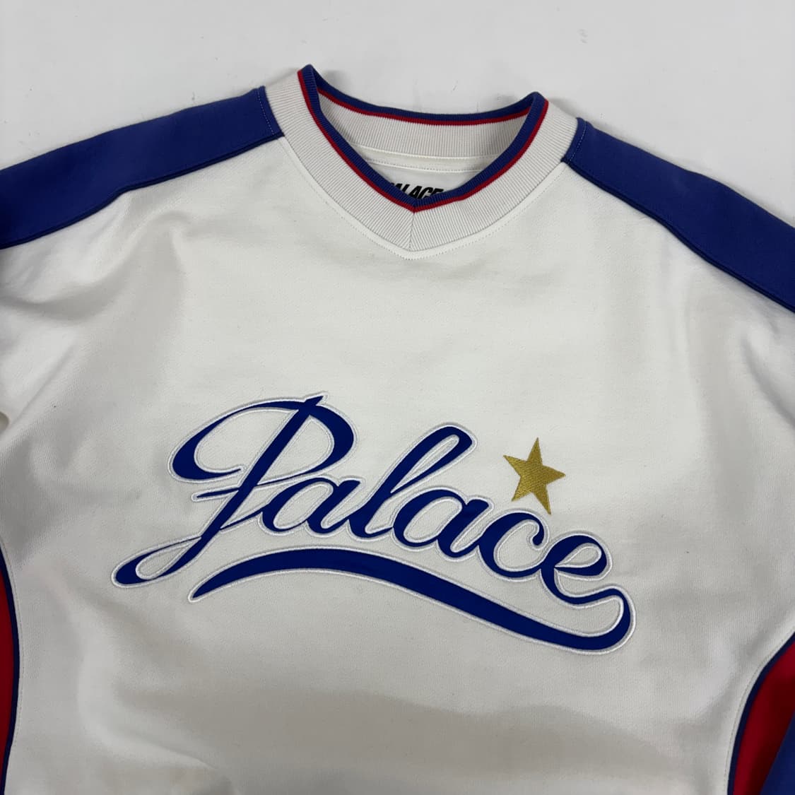 팔라스 24SS STAR SCRIPT CREW 맨투맨 상품이미지2