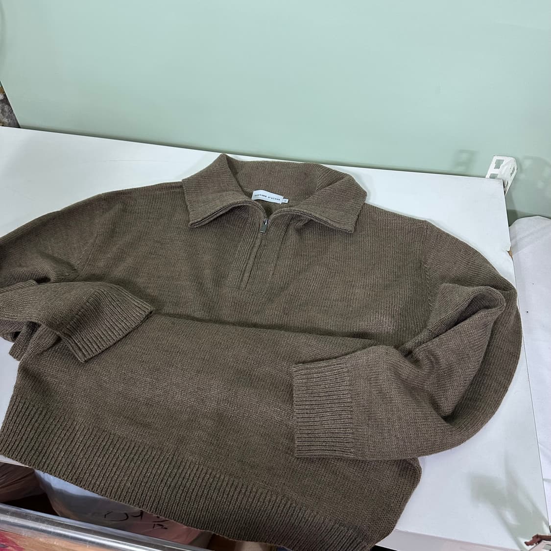 L 커스텀어클락 브라운 반집업니트 상품이미지2