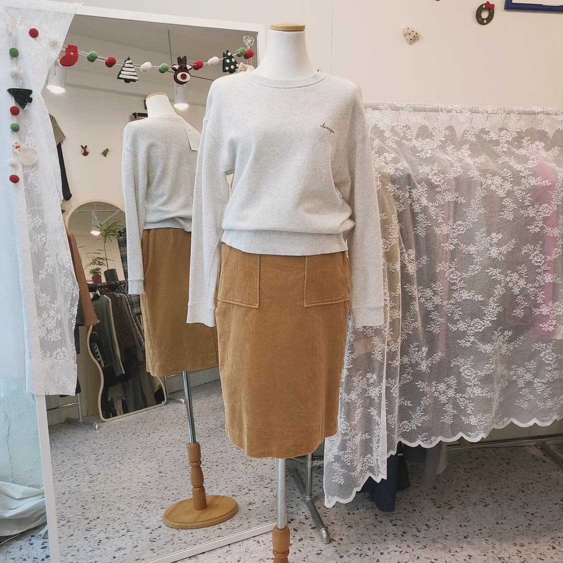 Candela 아웃포켓 코듀로이 미디스커트 상품이미지2