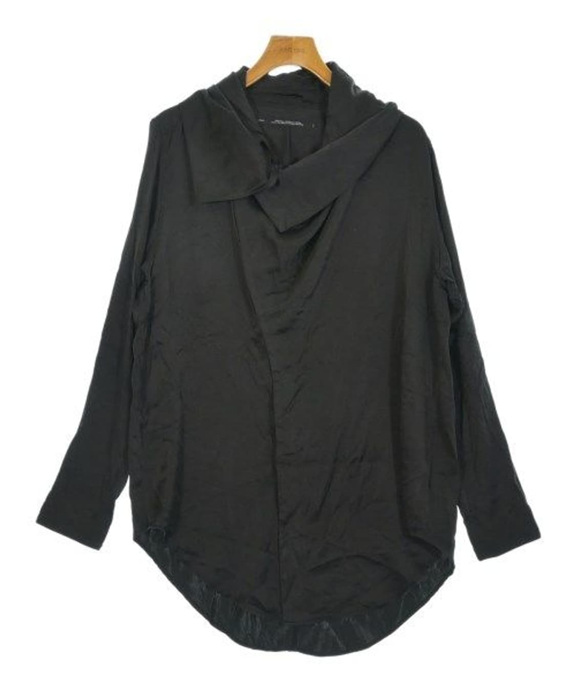 율리우스 새틴 랩넥 셔츠 블랙  상품이미지1