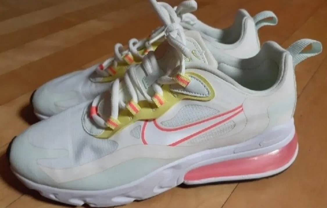 나이키 에어맥스270 리액트 페일 245 상품이미지1