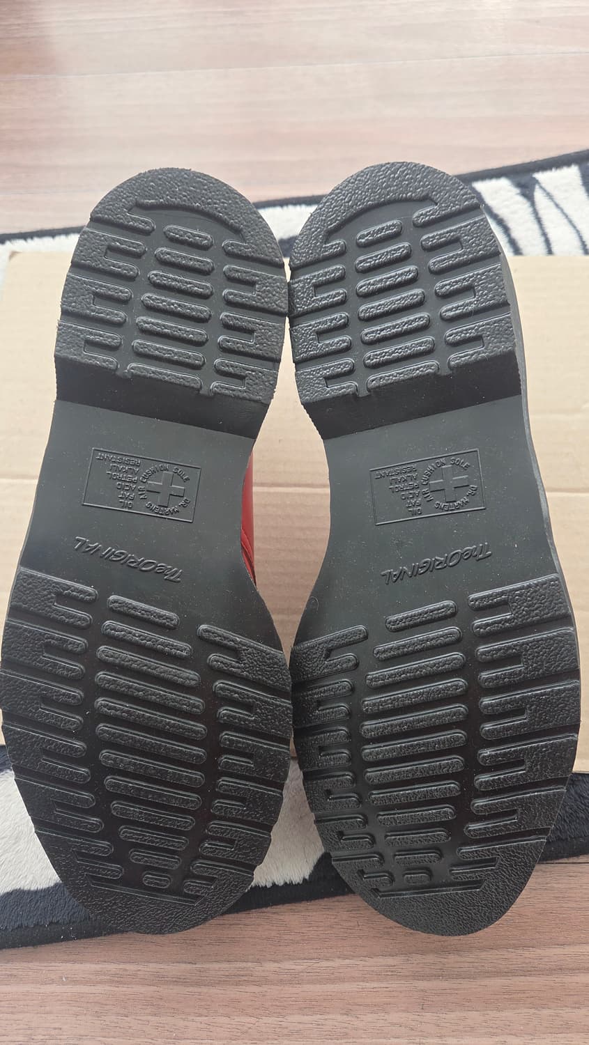 닥터마틴 x 슈프림 스파이더웹 3-아이 슈 레드 상품이미지5