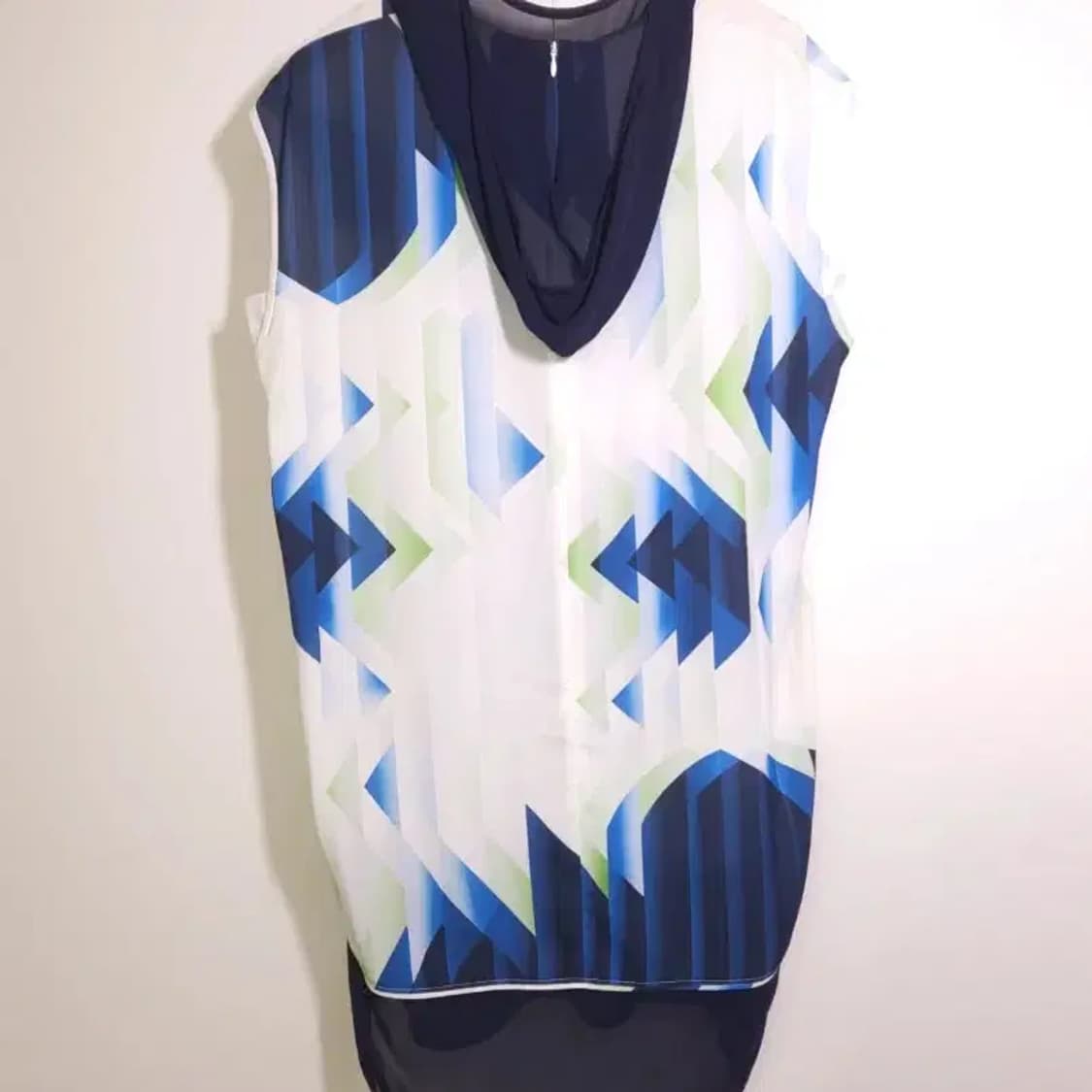 구호(KUHO) 기하학 패턴 후드 시폰 원피스 66 상품이미지3