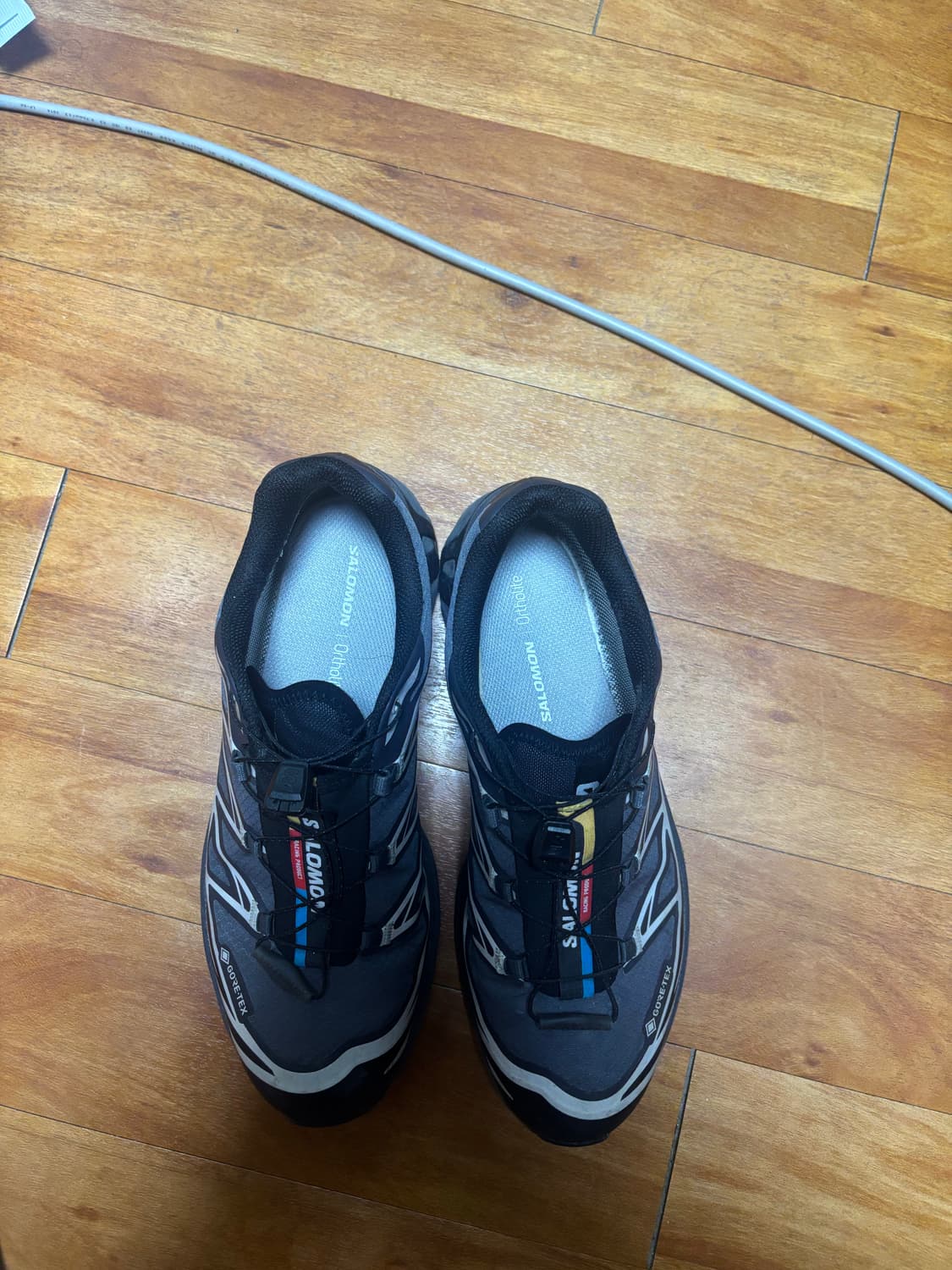 살로몬 XT-6 고어텍스 에보니 270사이즈 새상품급 판매 상품이미지1