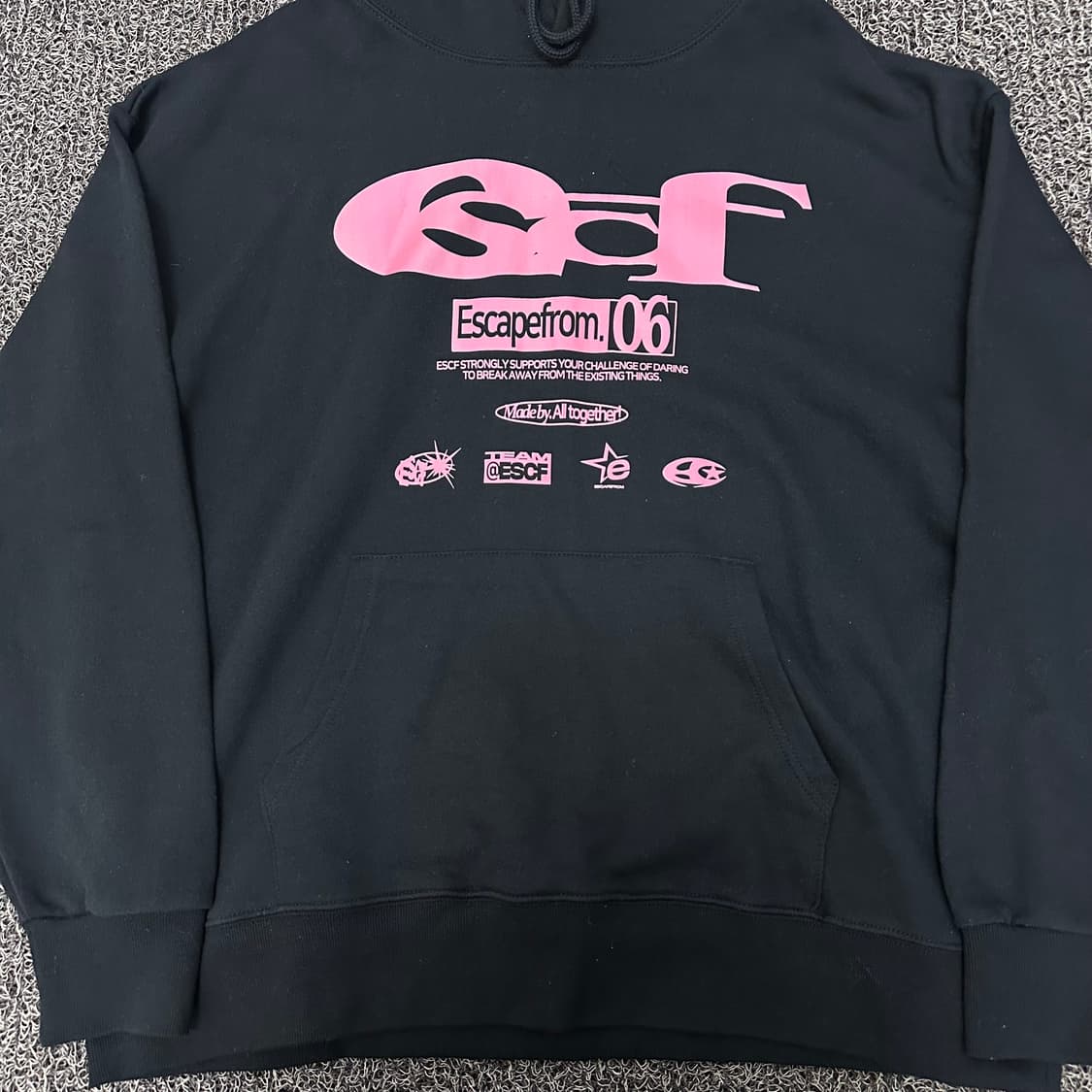 이스케이프프롬 프린트 후드티셔츠 블랙 L 상품이미지4