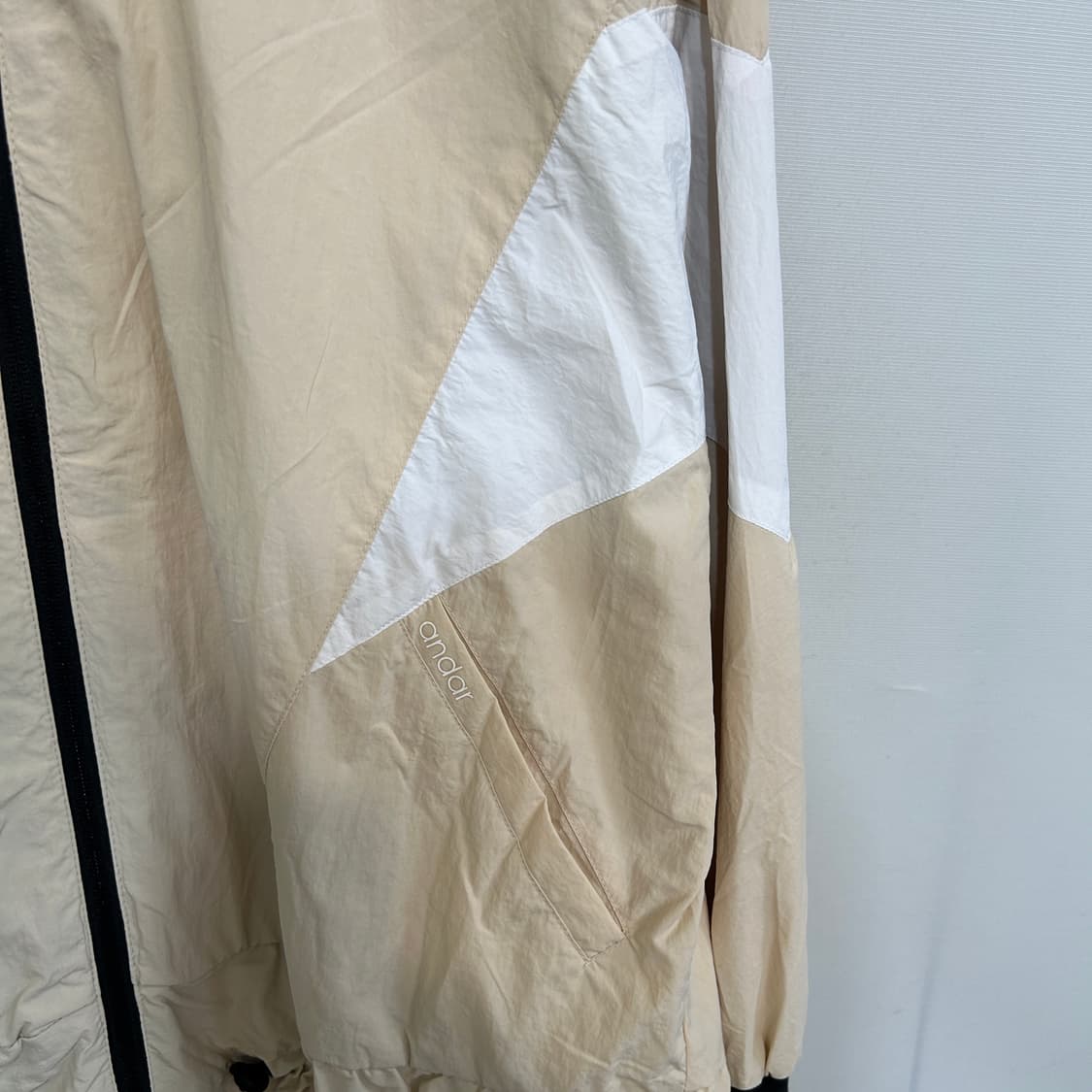 안다르 바람막이 여성 F 상품이미지3