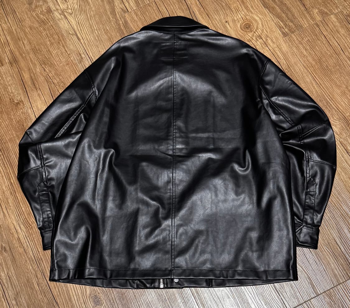 캘빈클라인 페이크 레더 세미 오버핏 자켓 상품이미지3