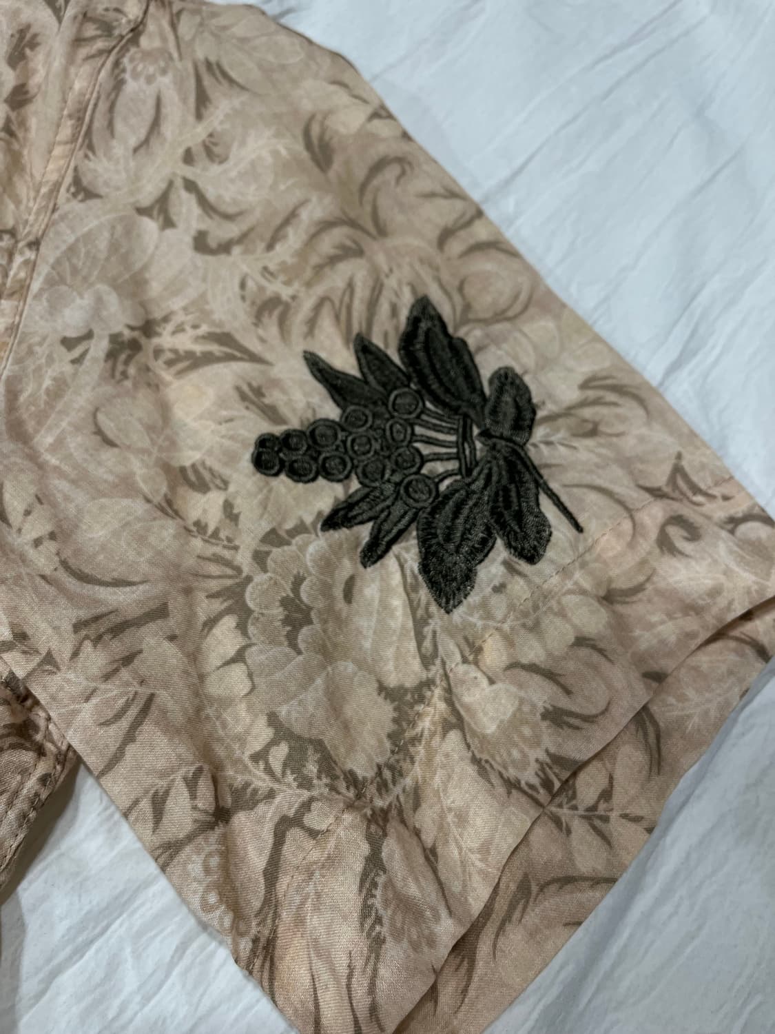 드리스반노튼 18ss 엠브로더리 하프 셔츠 50사이즈 상품이미지4