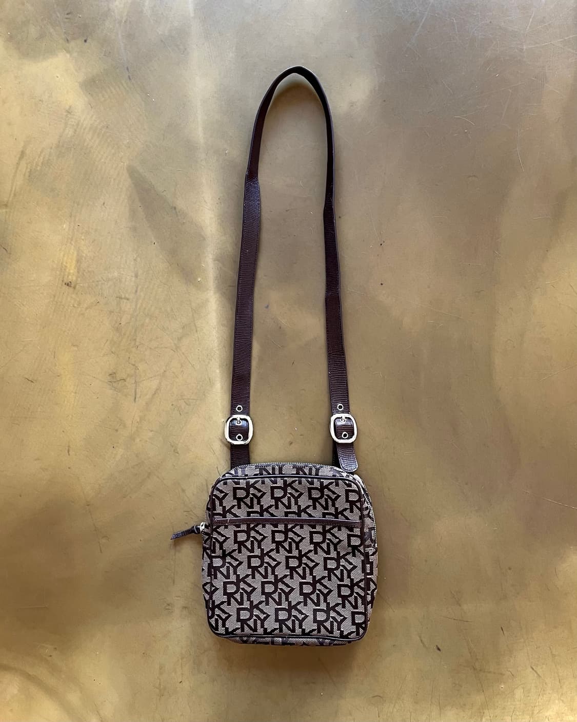 2000s Donna Karan Spel-Out Old Cross Bag 상품이미지2
