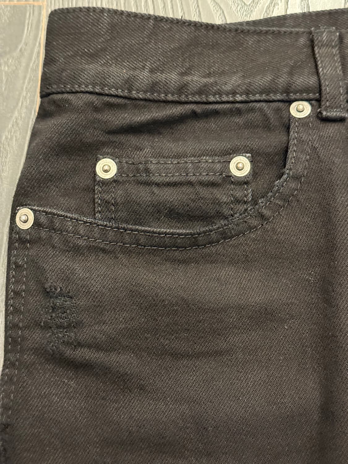 생로랑 스트레이트 핏 블랙 데님 33 상품이미지3