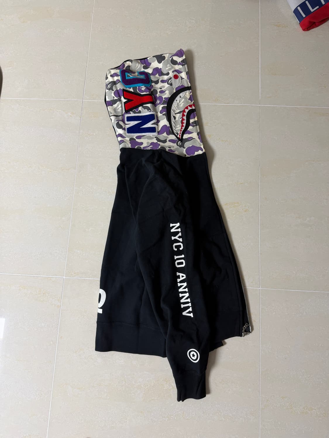 Bape 베이프 NYC 10주년 샤크 후드 블랙 상품이미지2