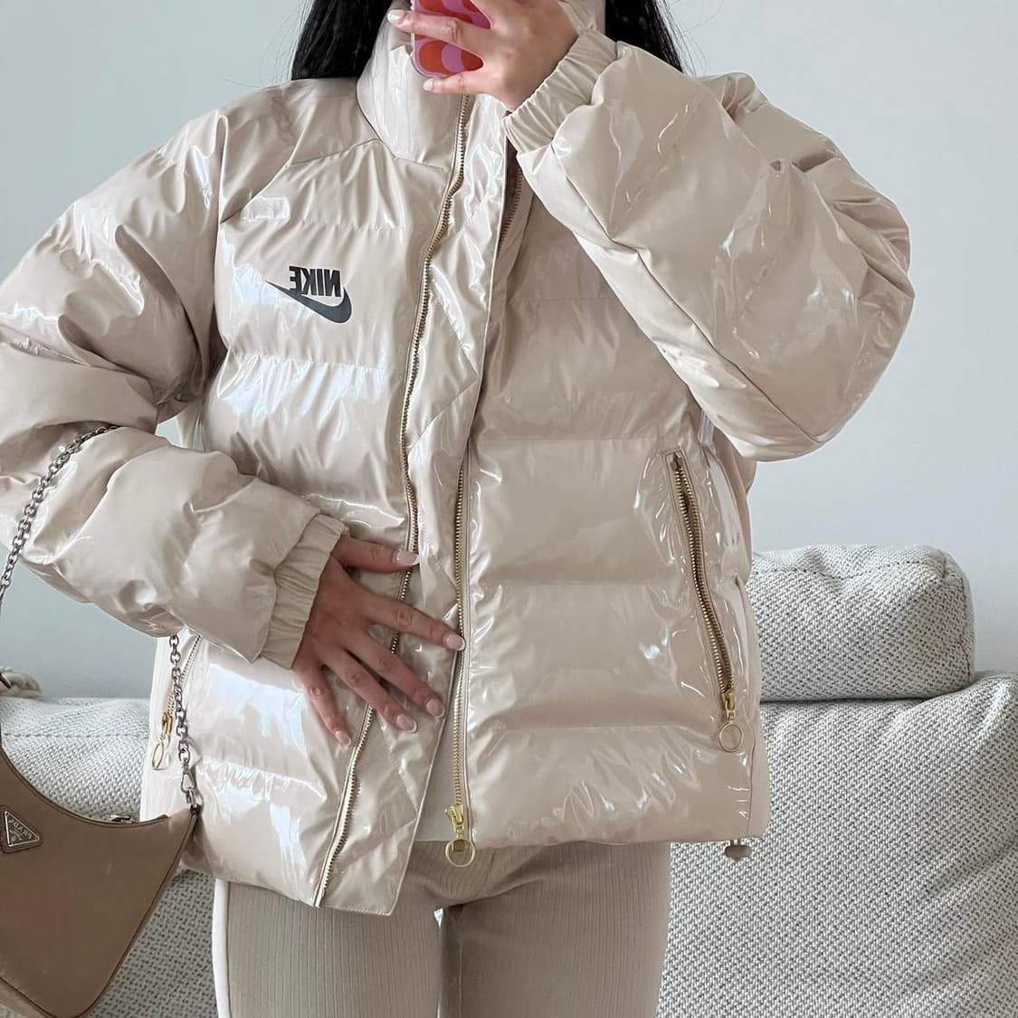 *해외출국으로 판매중단예정* 나이키 유광 숏패딩 베이지 상품이미지2