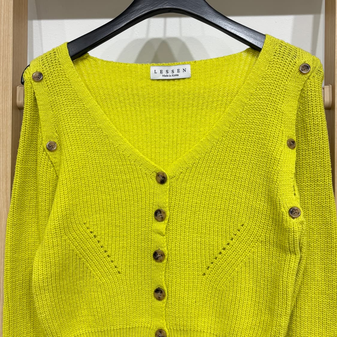 [새상품] 어깨트임 브이넥 코튼 니트 상품이미지2