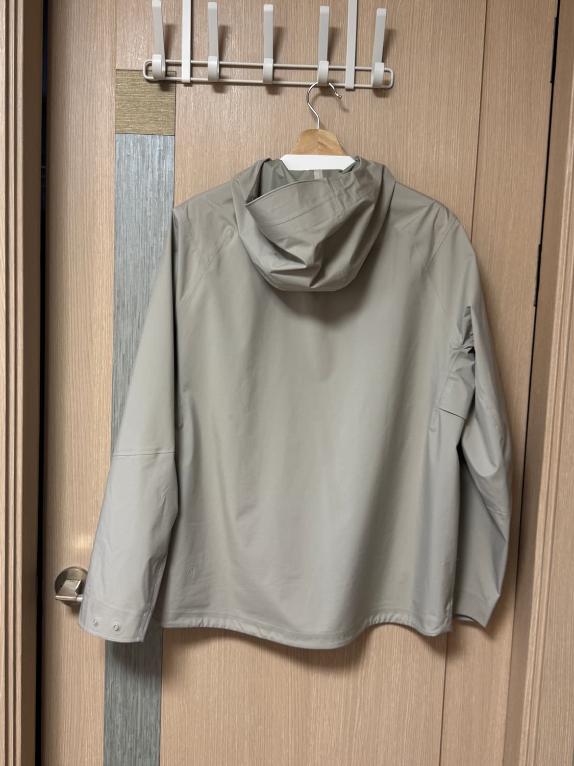 룰루레몬 바람막이 윈드브레이커 베이지 M 상품이미지8