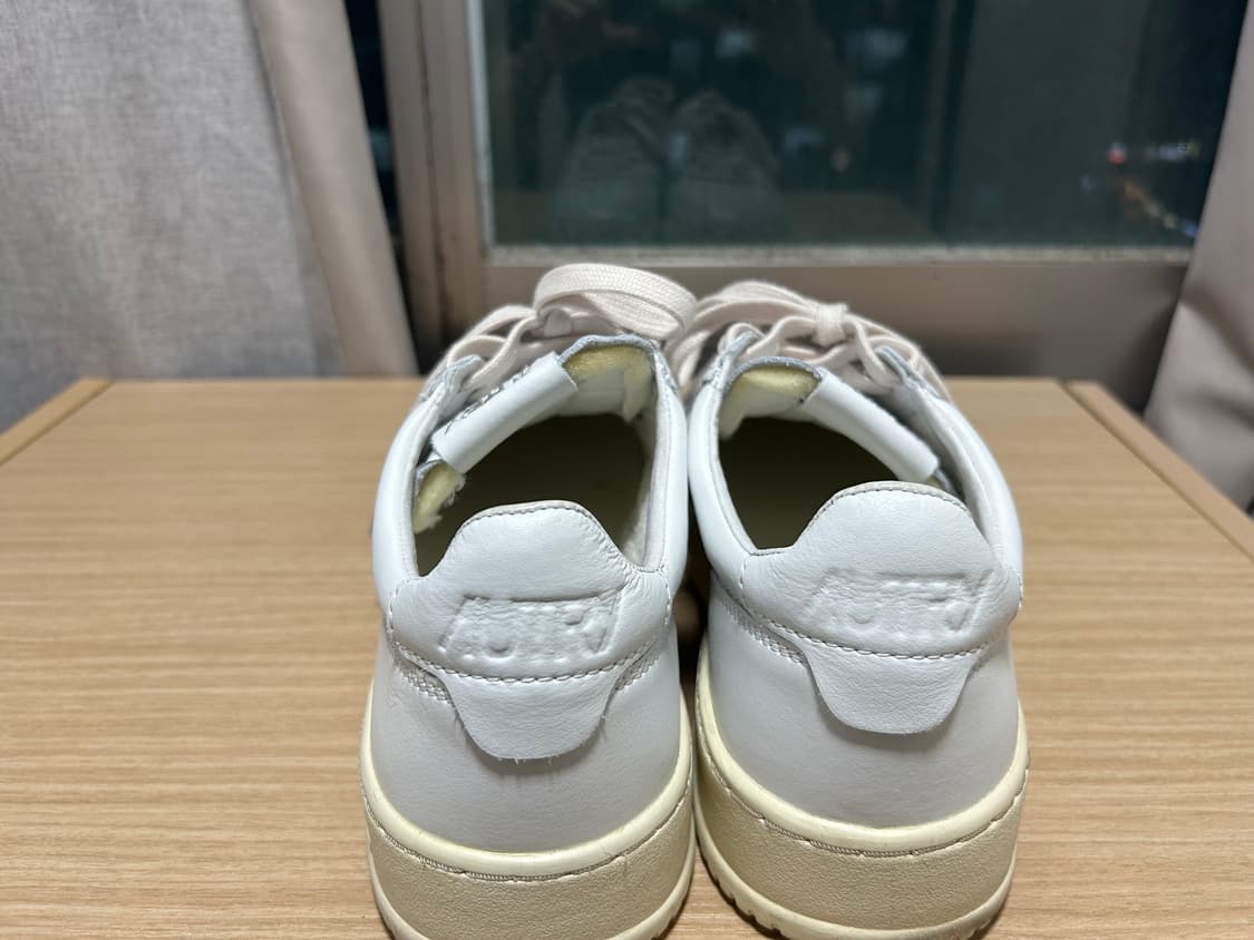 오트리 메달리스트 로우 레더 스니커즈 화이트 290mm 상품이미지3