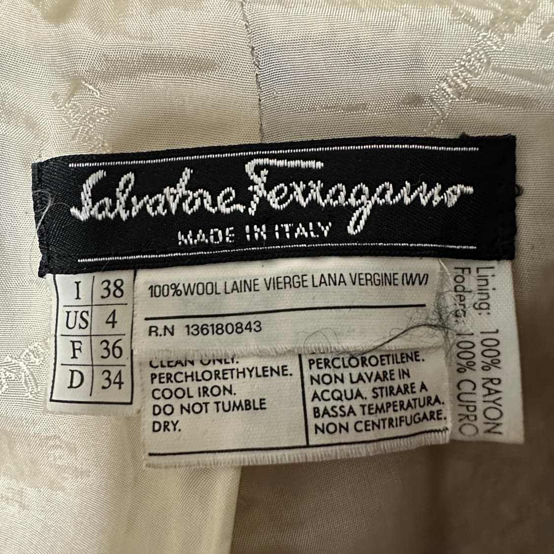 SALVATORE FERRAGAMO italy made jacket 상품이미지4