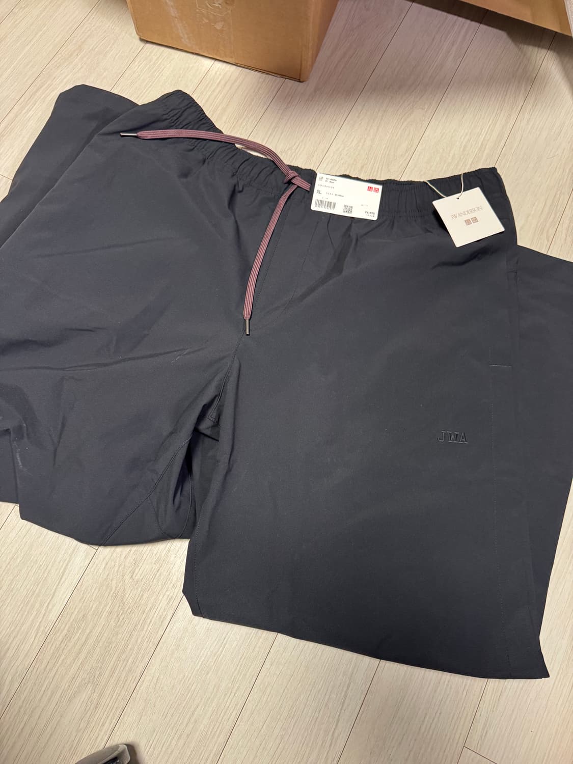 유니클로 x jw앤더슨 트랙팬츠 상품이미지2