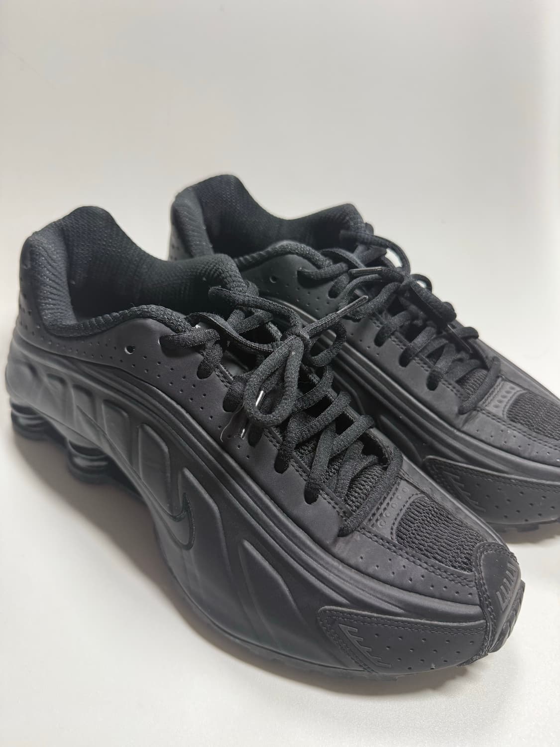 나이키 샥스 블랙 AR3565 004 상품이미지1