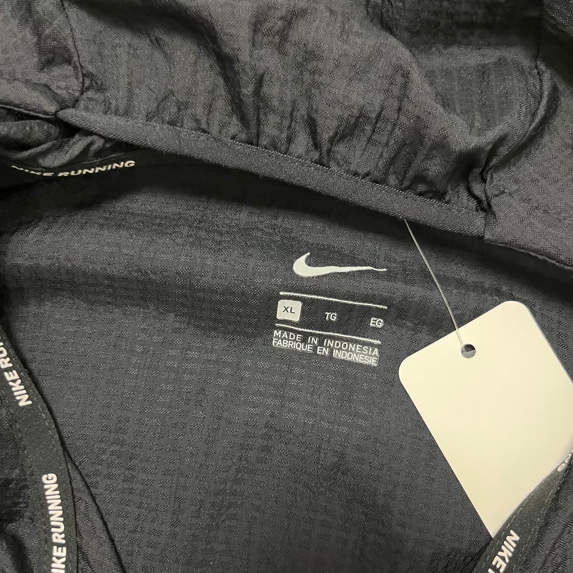 Nike black running windbreaker  상품이미지6