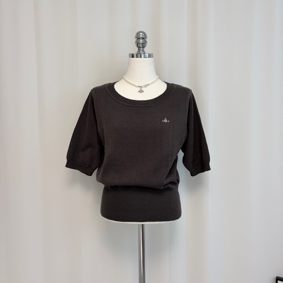 비비안웨스트우드 유넥 반팔 니트 다크 그레이 상품이미지4