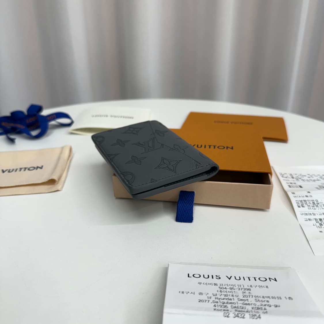 [25년 12월/ 백화점] 루이비통 쉐도우 오거나이저 지갑 그레이 상품이미지6
