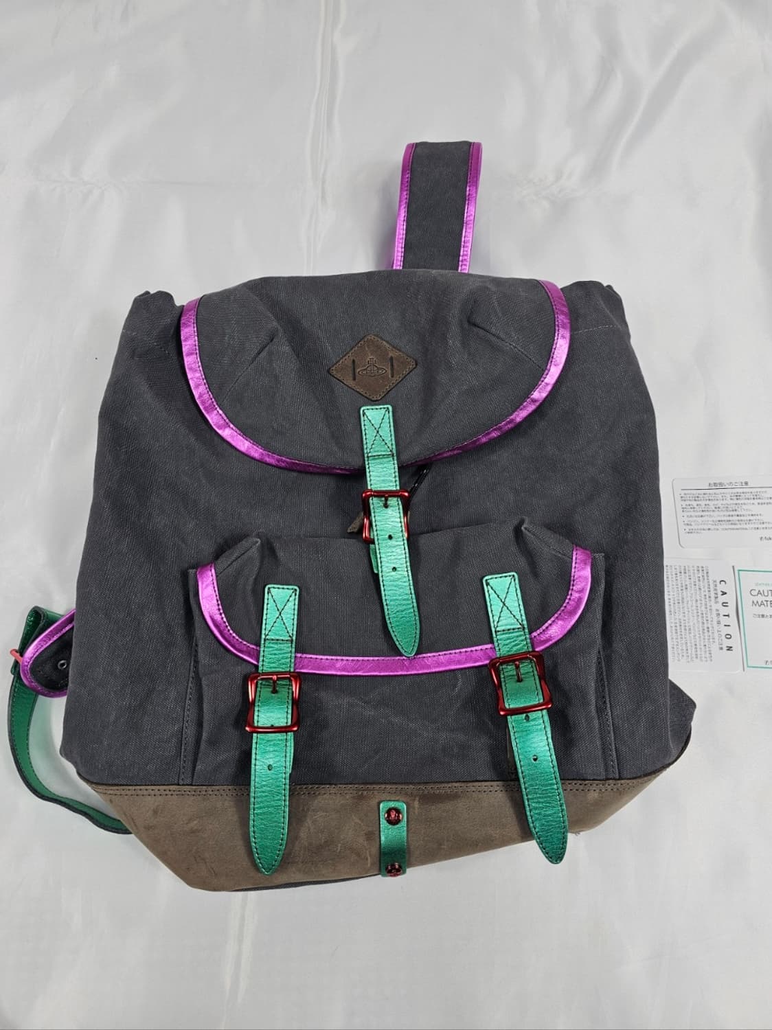 비비안웨스트우드메탈릭밀리터리백팩 상품이미지2