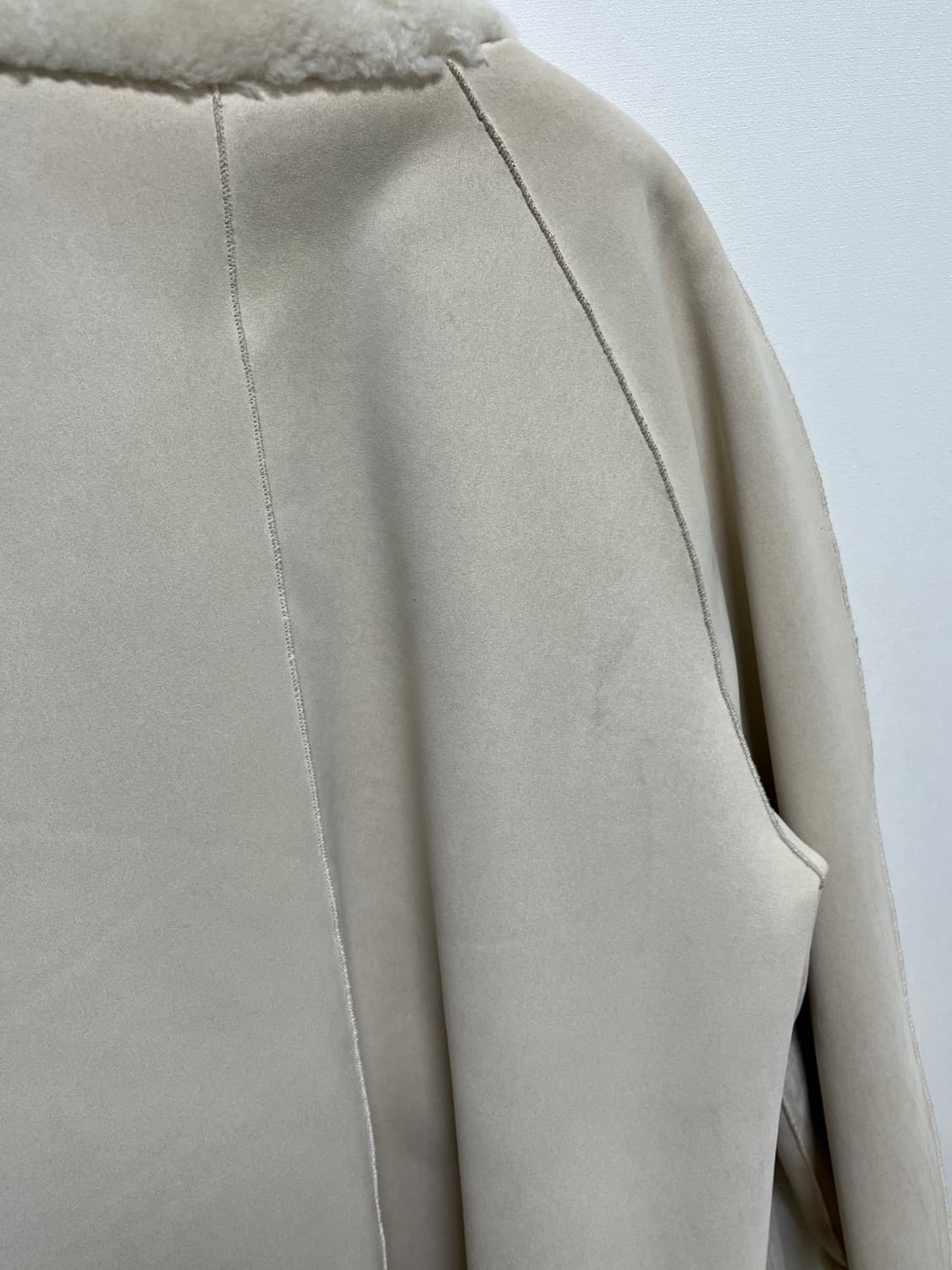 아카이브제이투유 캐롤리버시블무스탕 크림 상품이미지6