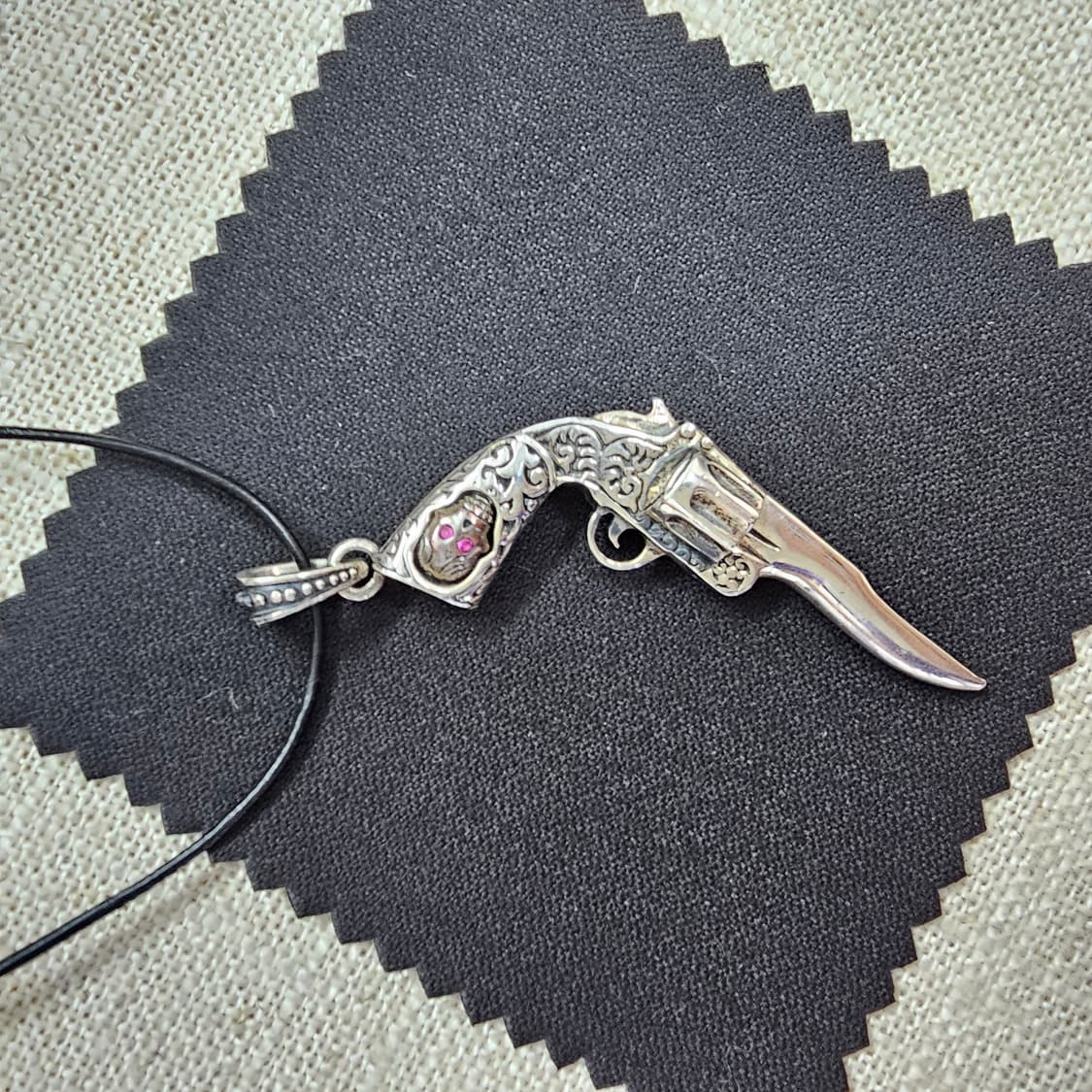 925 실버 총 Revolver 가죽목걸이 펜던트 상품이미지5