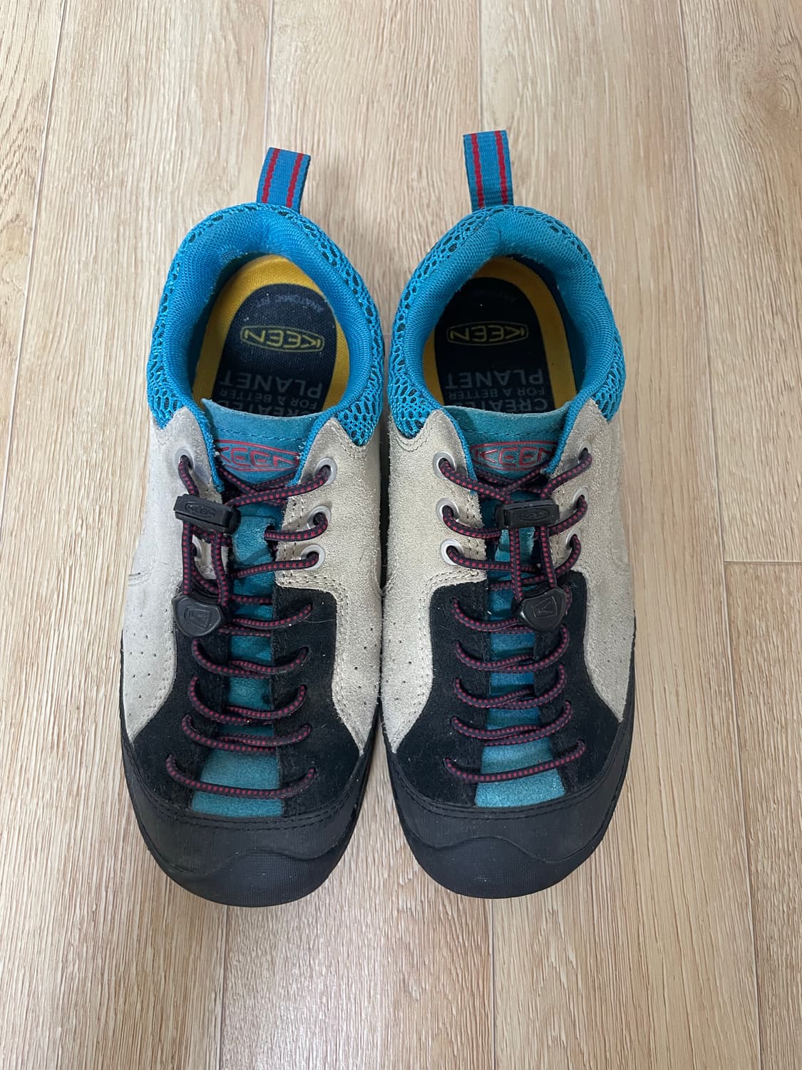 킨 KEEN 스웨이드 운동화 240 상품이미지4