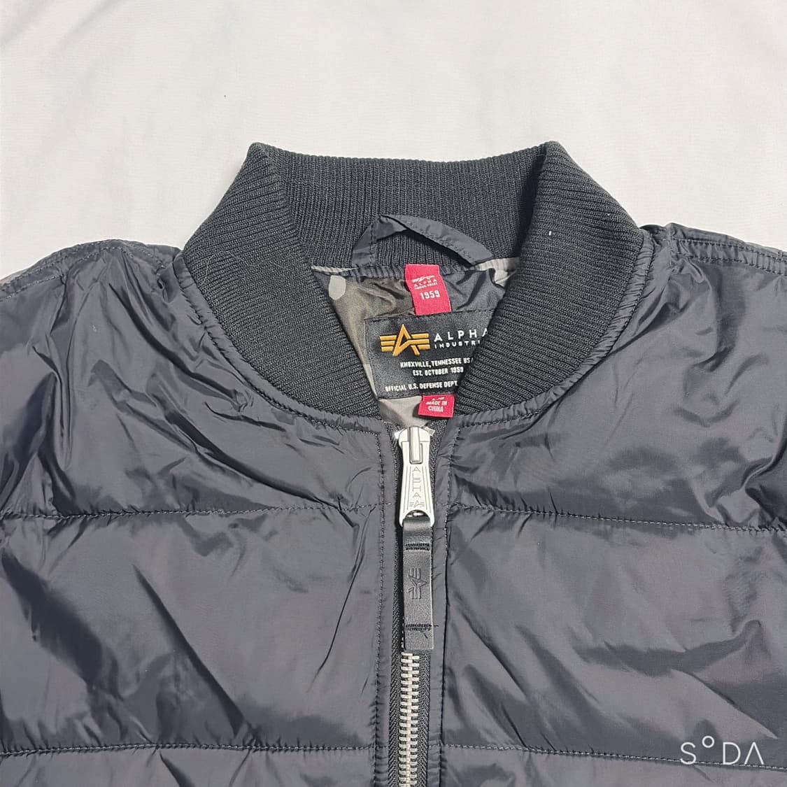알파인더스트리 경량 패딩 봄버 L/G 상품이미지3