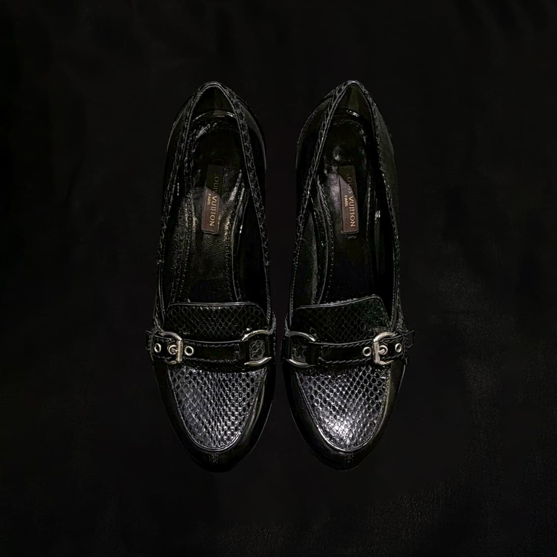 루이비통 블랙 펌프스 상품이미지1