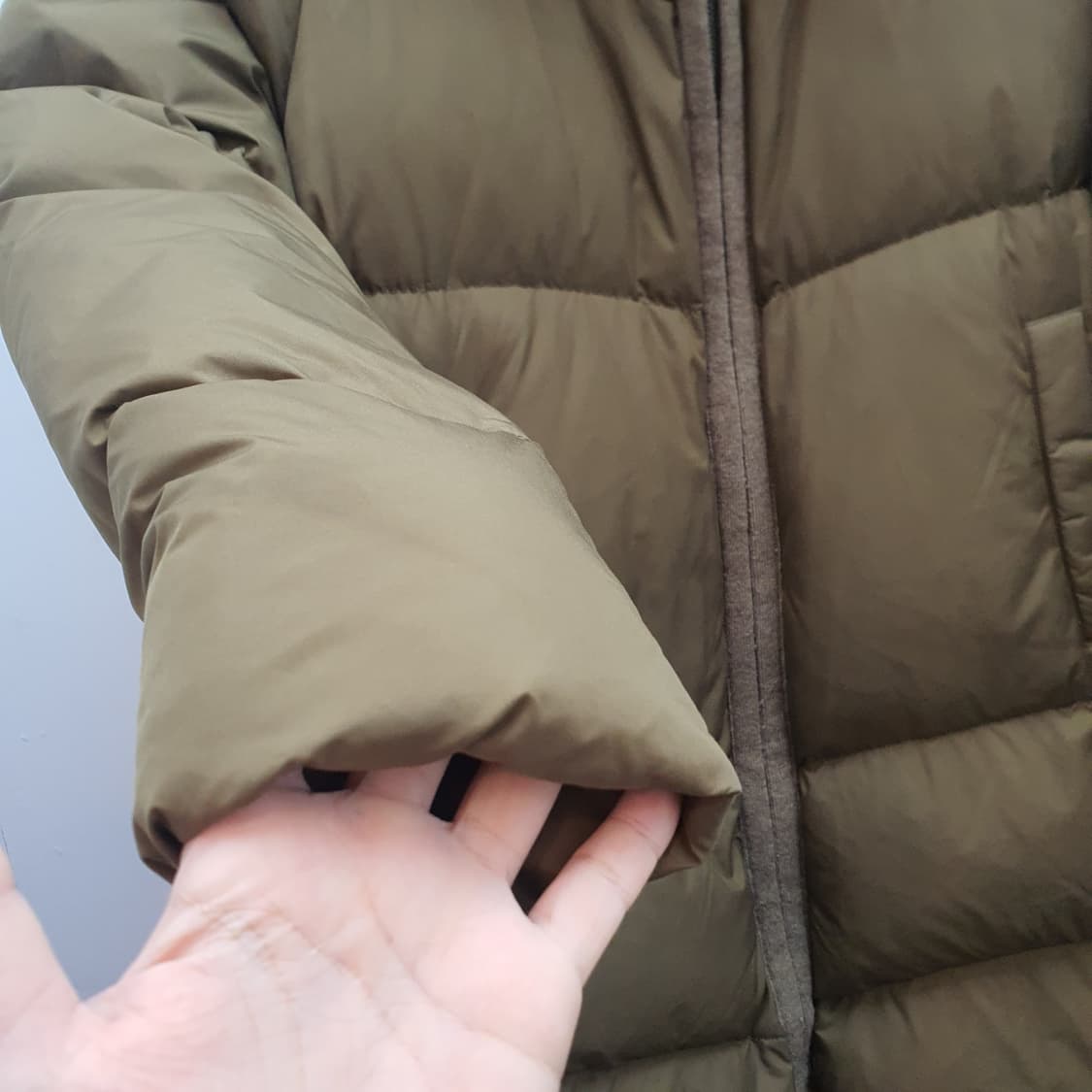 Izzat baba 여성 구스다운 롱패딩 카키 상품이미지4