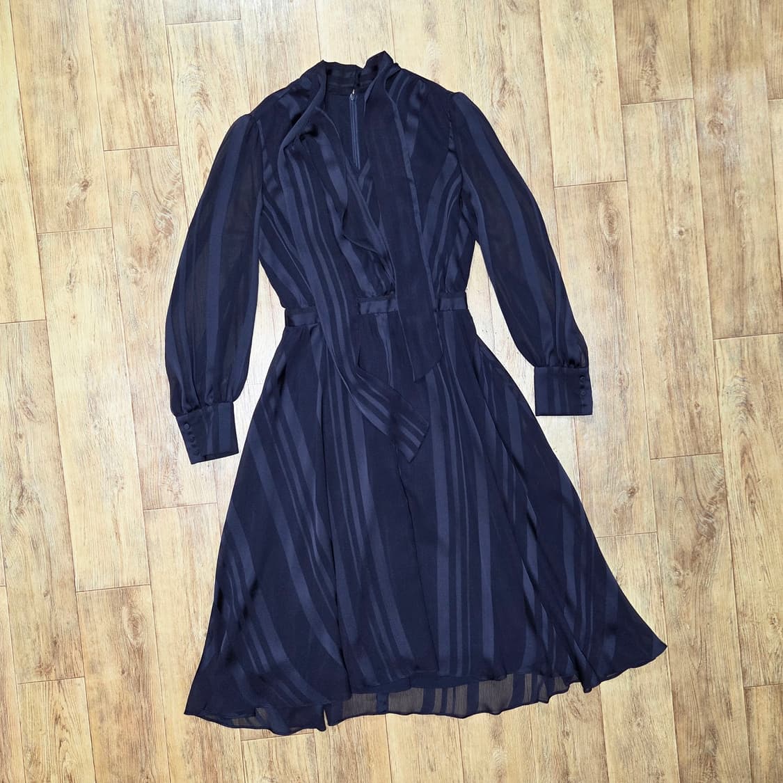 더아이잗컬렉션(THE IZZAT) 아이유 스카프 원피스 55 상품이미지6