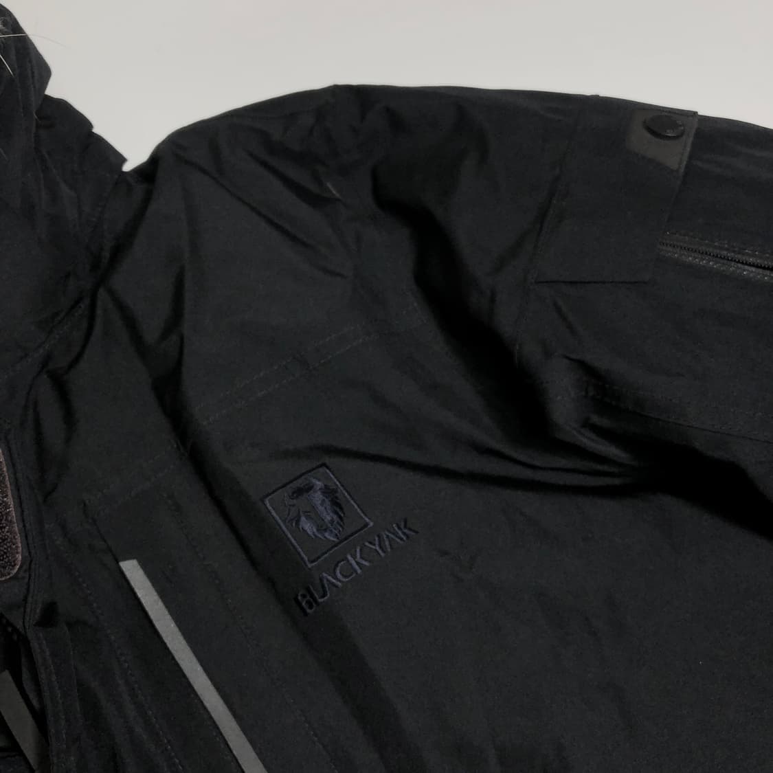 블랙야크 고어텍스 패딩 L 상품이미지4