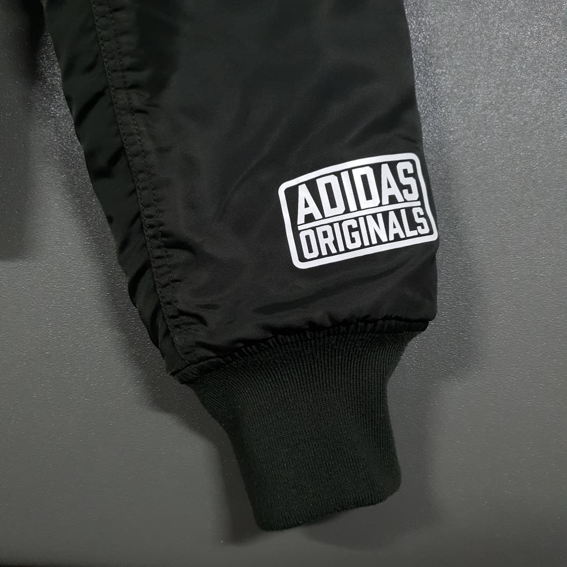 L (100) 아디다스 올드스쿨 누빔 MA-1 항공점퍼 봄버 자켓 카키 상품이미지8