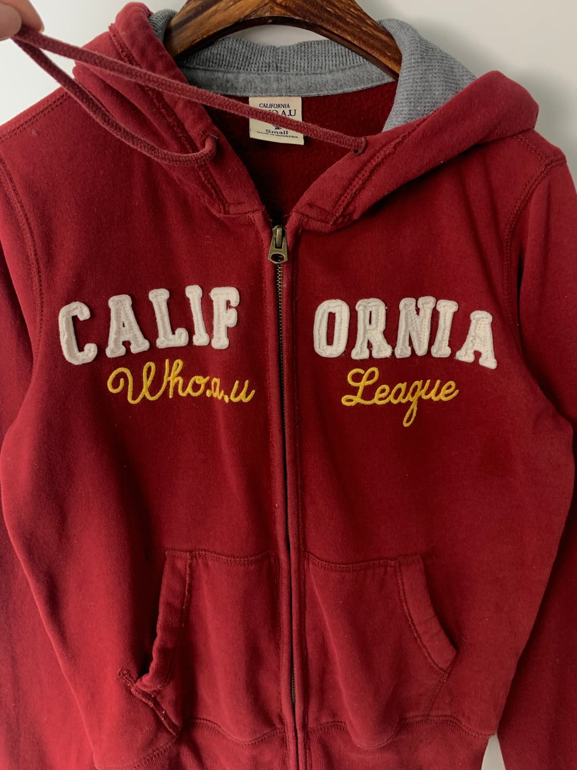 후아유 y2k 와투케 버건디 후드집업 상품이미지4